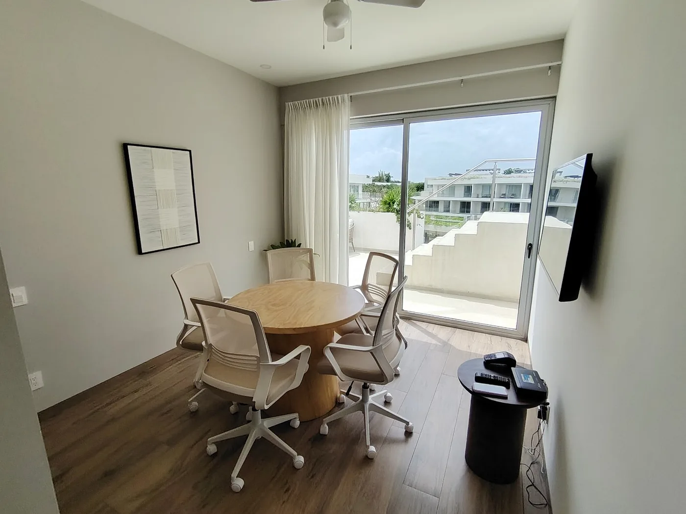 Room before editorial transformation